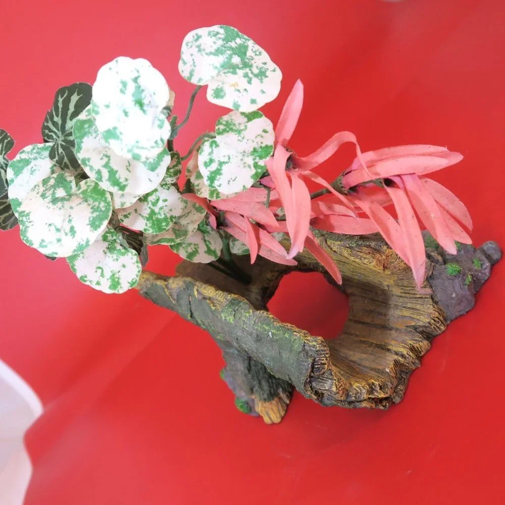 Aquarium Terrarium Decoration Fish Tank Landscape Hideout Plastic Plant Ornament